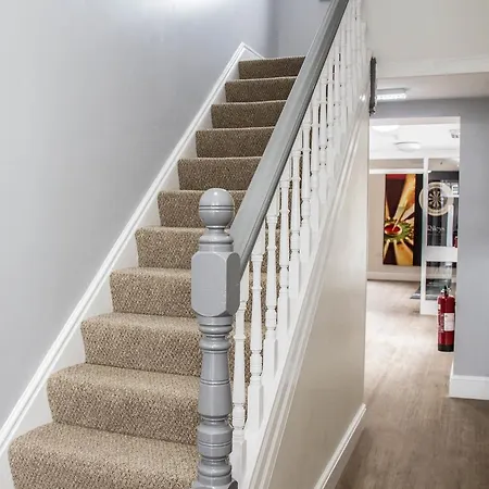 Keld House 3*